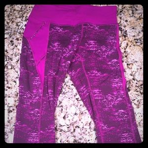 Athleta Relay Capris - Magenta